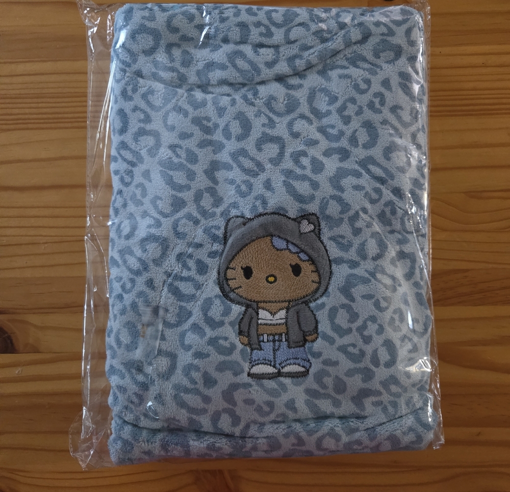 Blue Leopard Soft Bath Towel with Cute HK